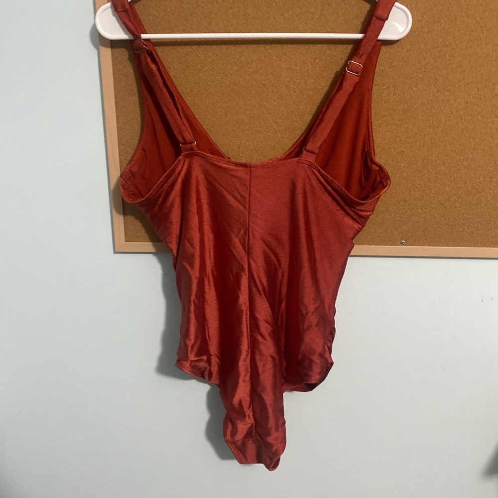 Elegant Red One-Piece Swimsuit - Picture 2 of 3